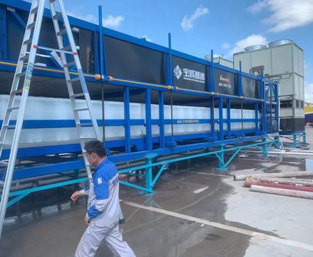 100 kg'lık Devasa Buz Bloğu Makinesi Gıda Soğuk Zinciri Lojistiğini Dönüştürüyor