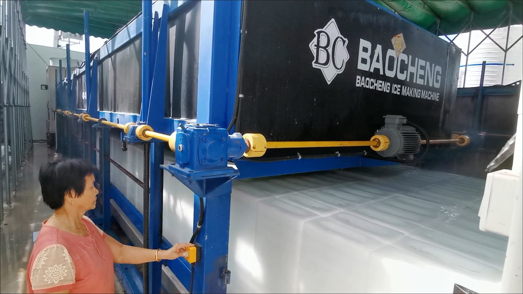 Otomasyonla Operasyonları Kolaylaştırma: Buz Makinelerimiz İşçilik Maliyetlerini Nasıl Azaltır ve Verimliliği Nasıl Artırır?