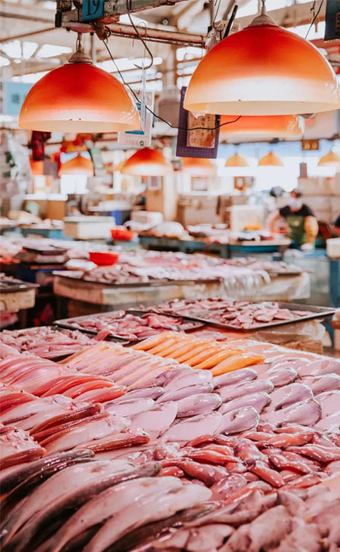 Seafood Preservation with Ice Block